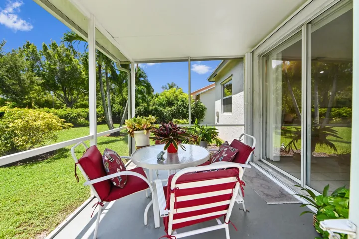 30 patio 02