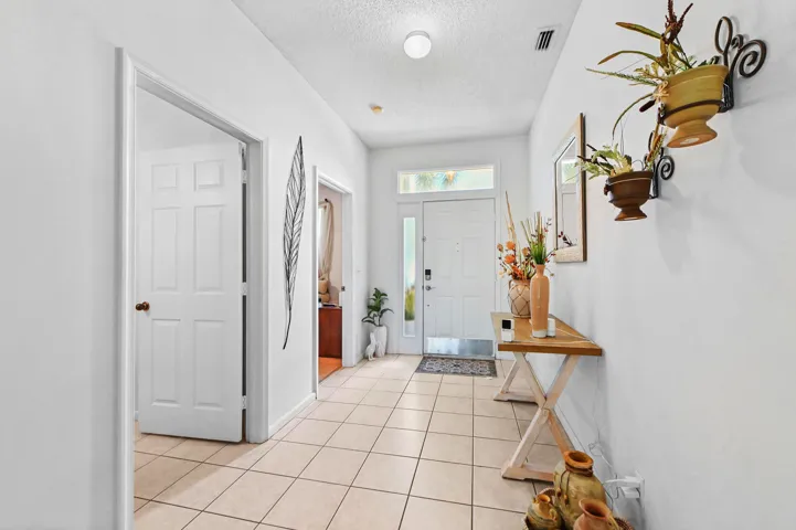 06 Foyer 02