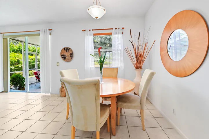15 Dining Room 03