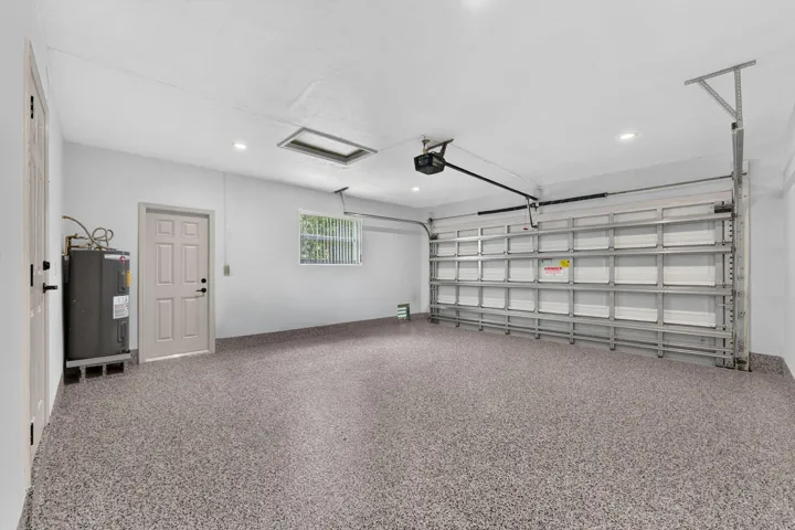 2 CAR GARAGE