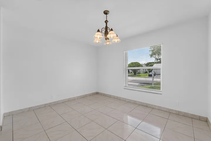 FORMAL DINING AREA