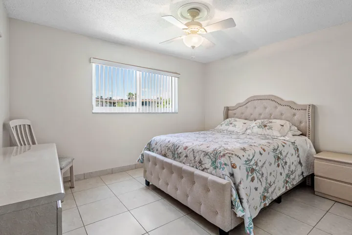 Guest bedroom