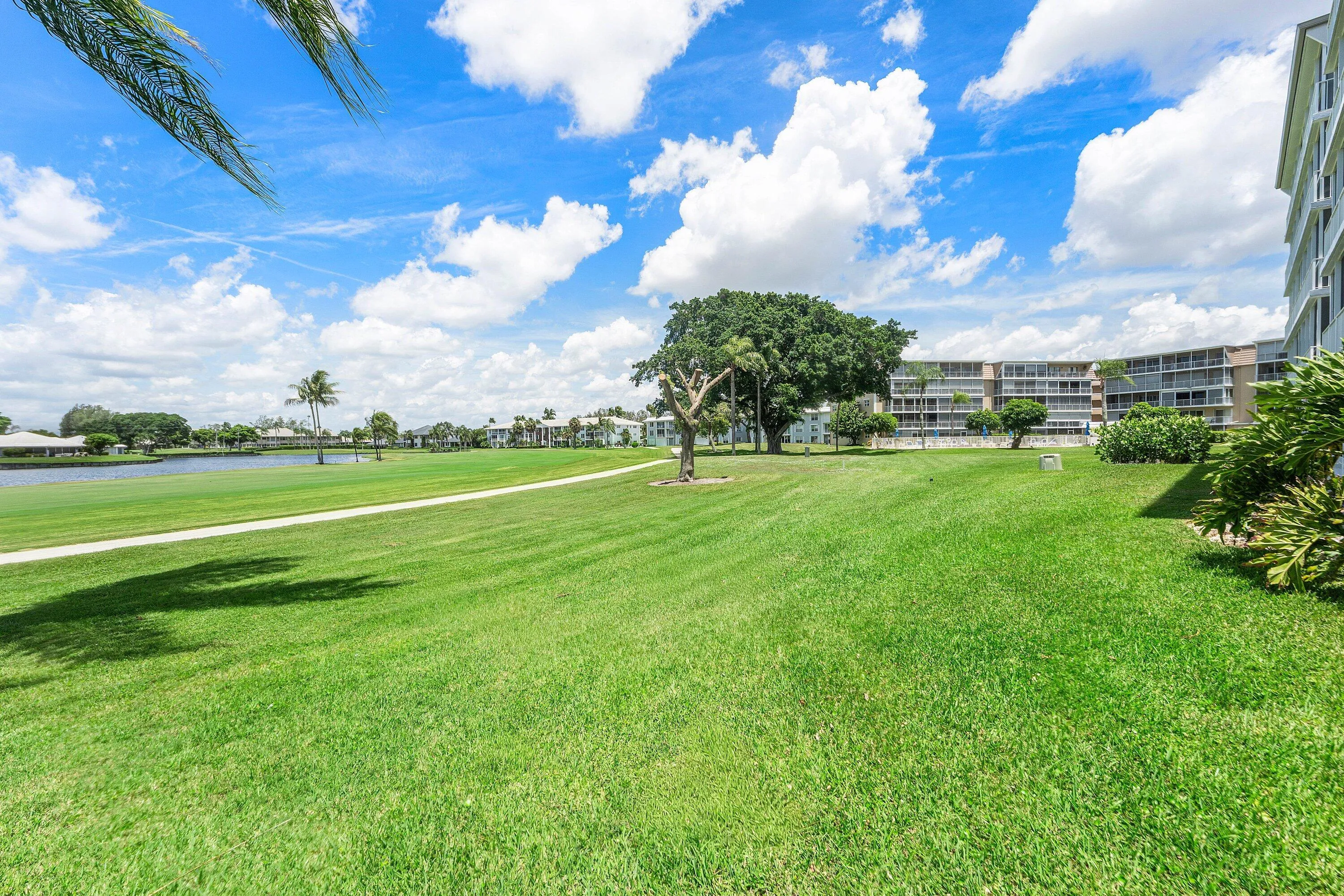 028-250JohnFKennedyDrive-Atlantis-FL-334