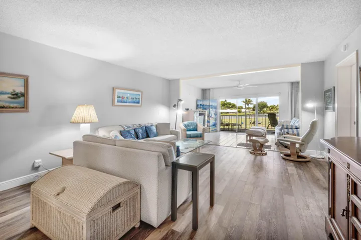 010-250JohnFKennedyDrive-Atlantis-FL-334