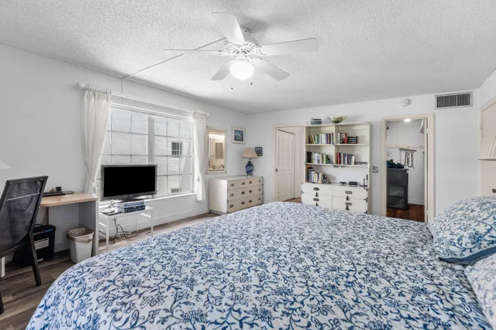017-250JohnFKennedyDrive-Atlantis-FL-334
