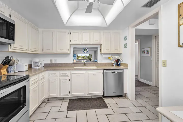 007-250JohnFKennedyDrive-Atlantis-FL-334