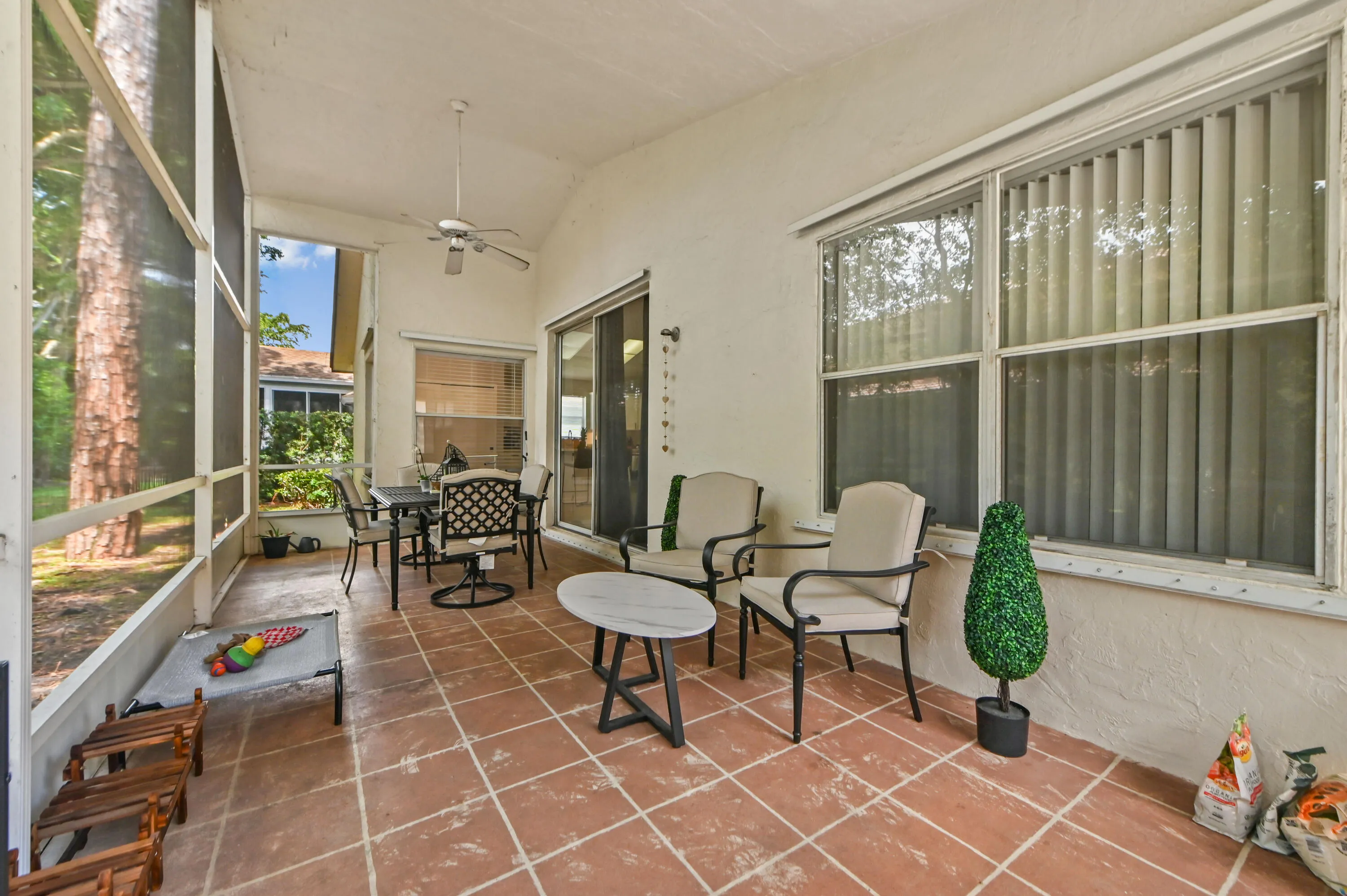 28 patio 02