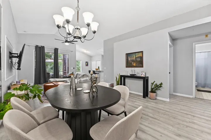 12 Dining area 02