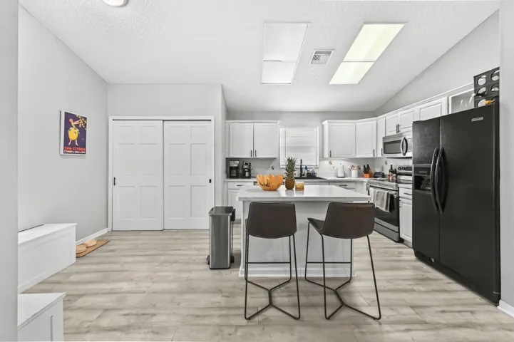 16 Kitchen 03