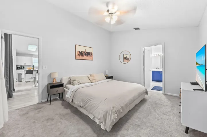 23 Bedroom 02