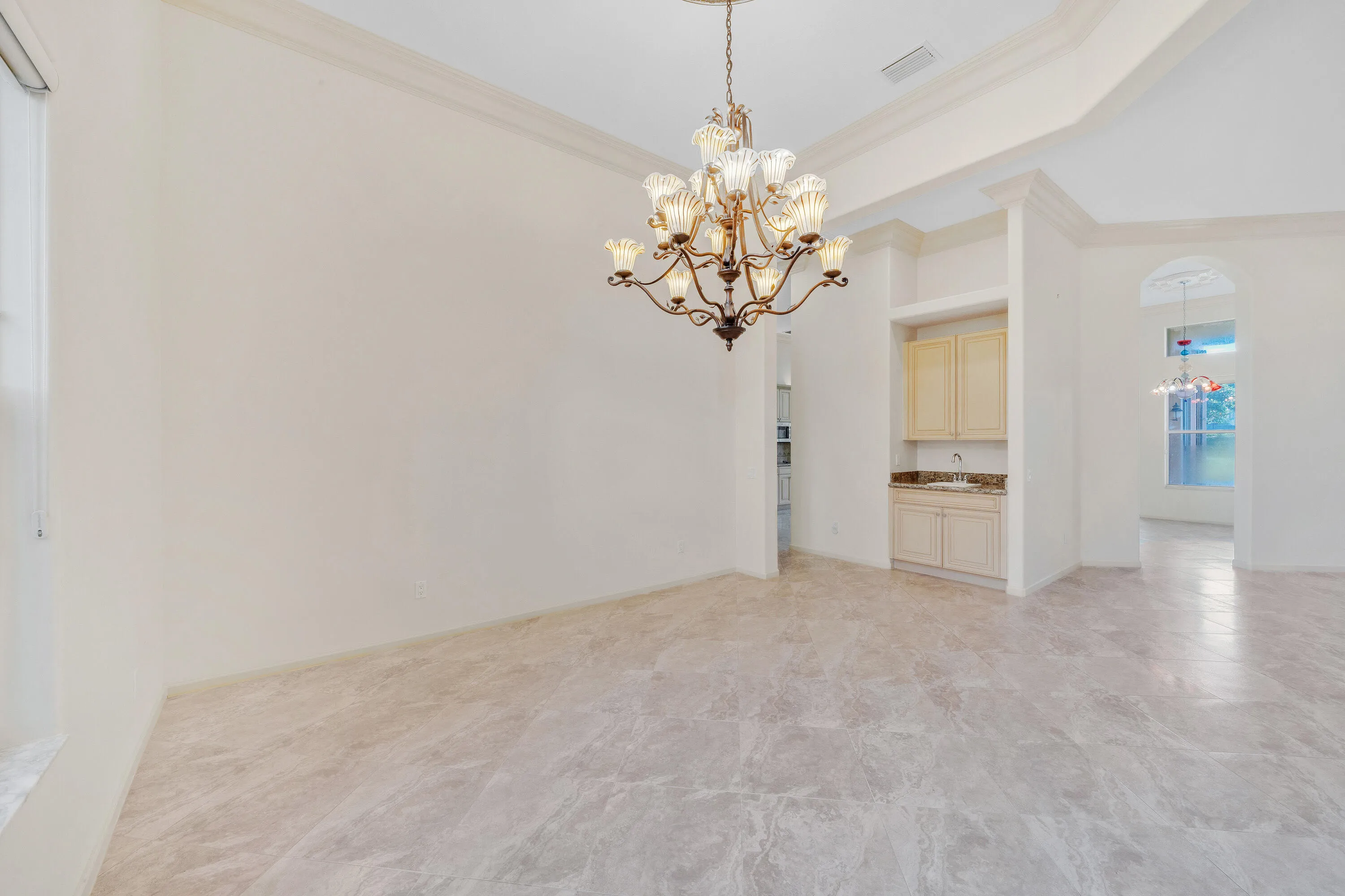 10 Dining Area (3)