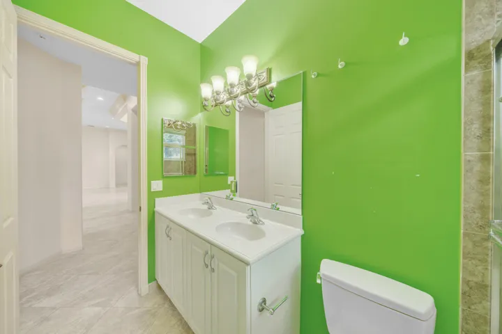 22 Guest Bathroom (3)