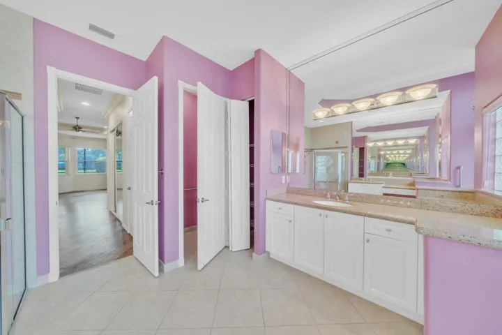 7 Primary Bathroom (5)