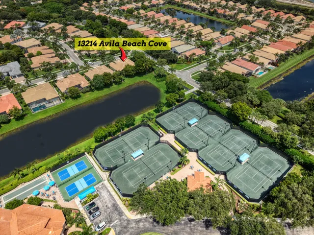 36 Clubhouse (3)