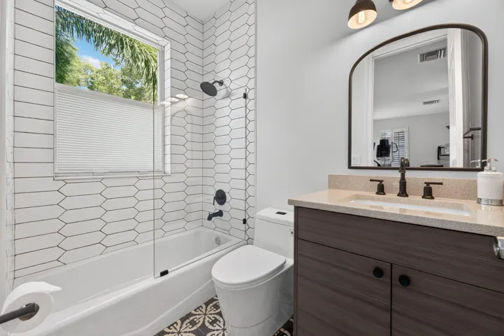 116 bathroom 5