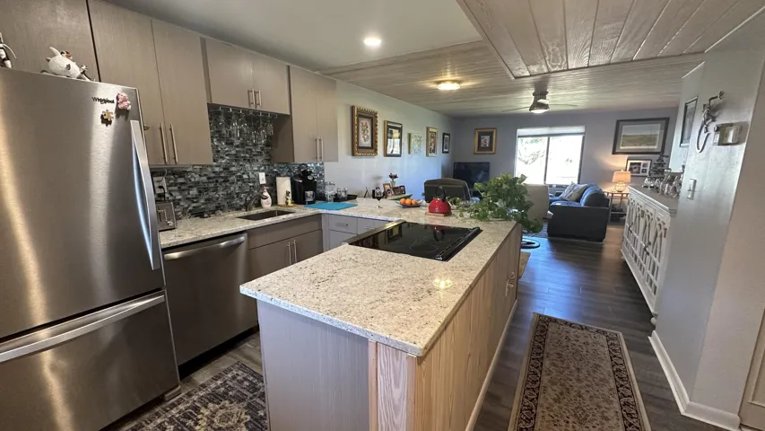 OPEN KITCHEN