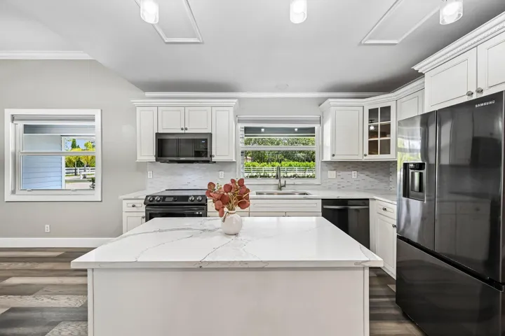 18-web-or-mls-Pelham Rd-S3007-018