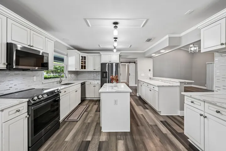 17-web-or-mls-Pelham Rd-S3007-017