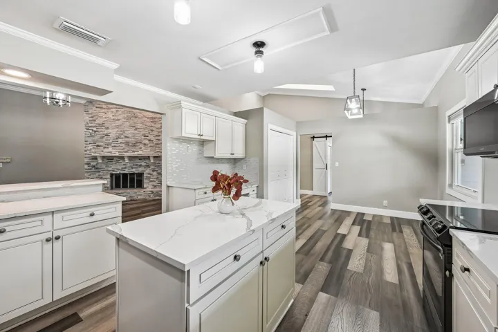19-web-or-mls-Pelham Rd-S3007-019