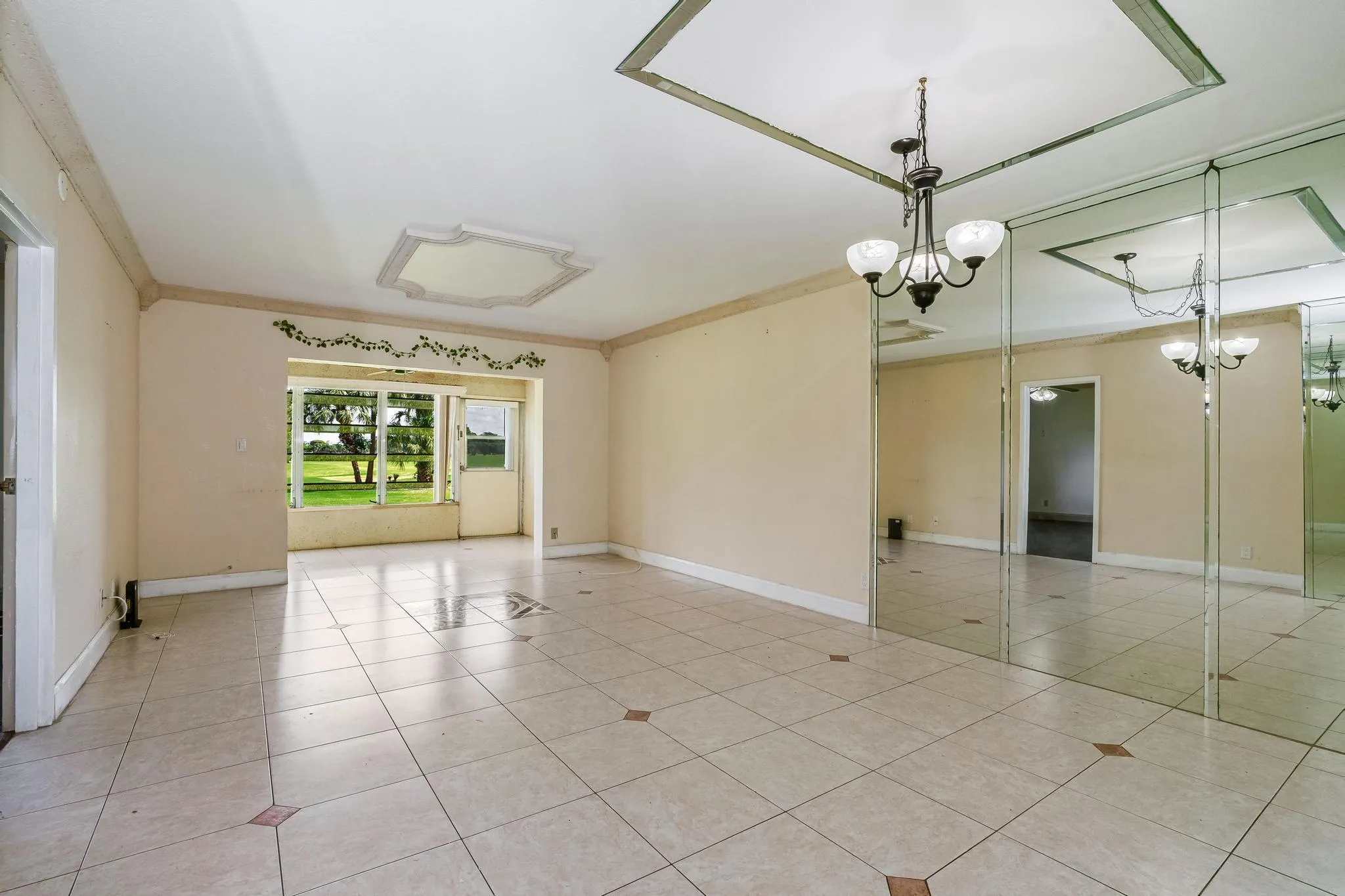 oriole living room and back porch