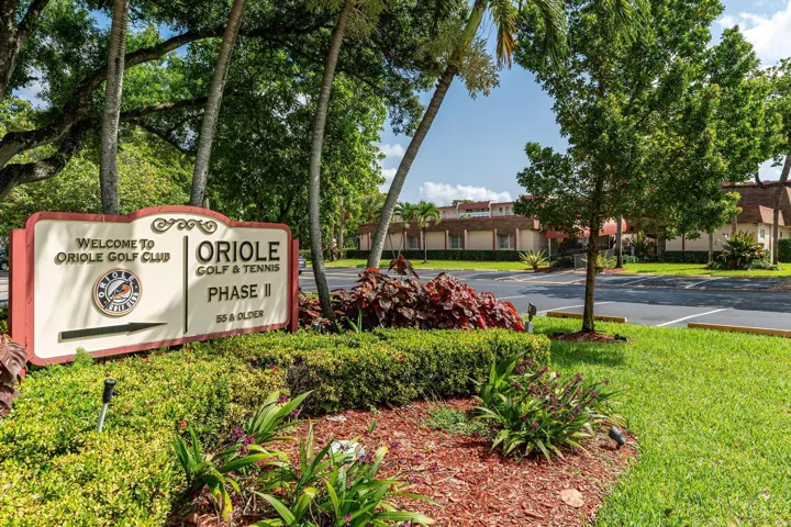 oriole sign