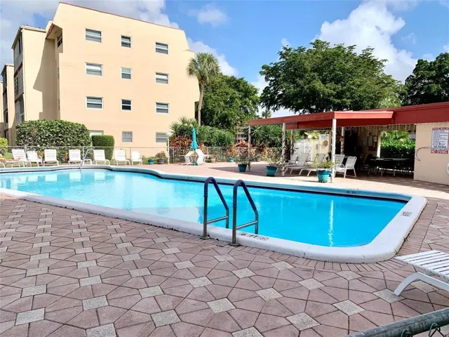 oriole pool1