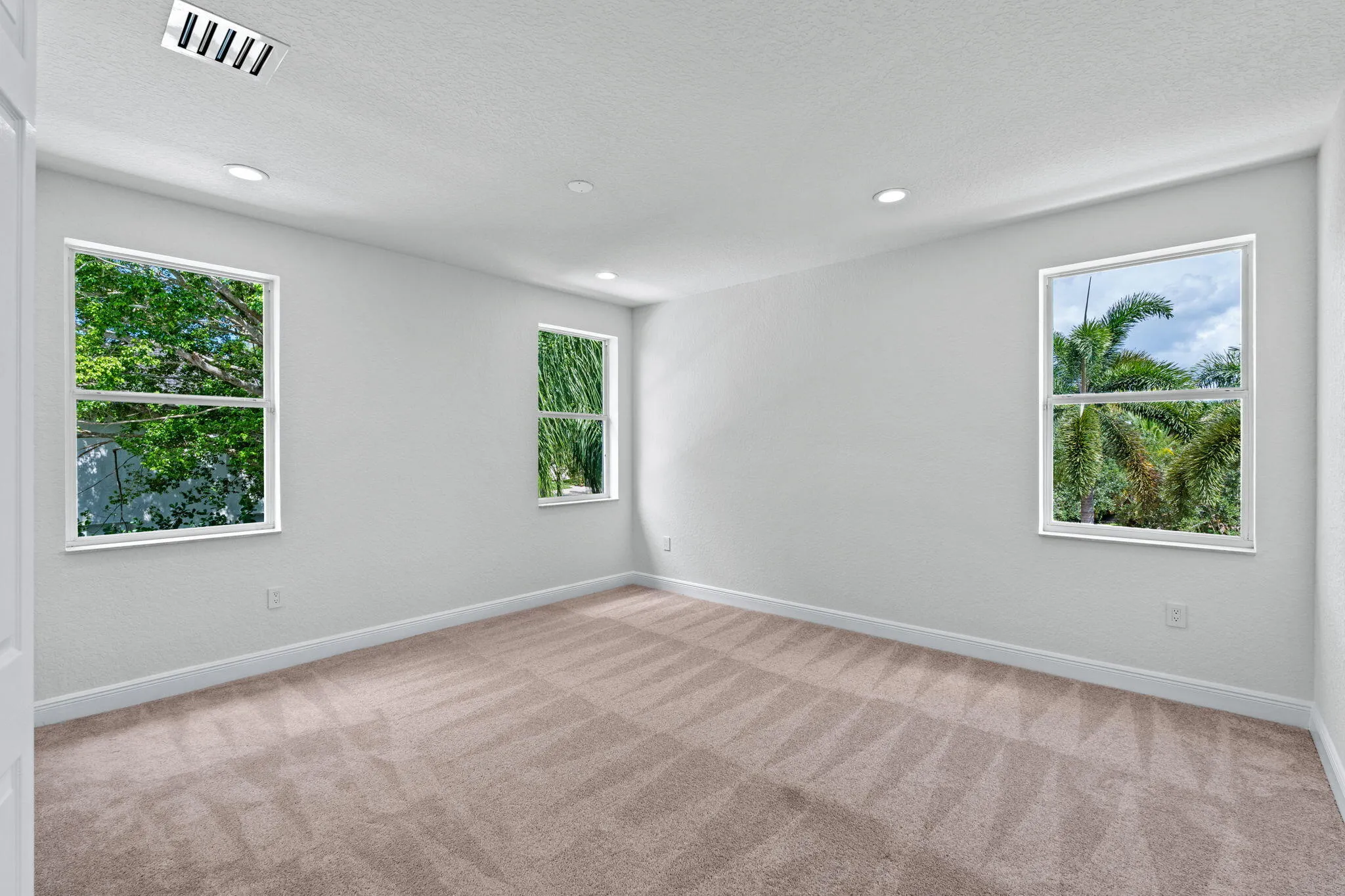 Bedroom 3 (2nd floor)