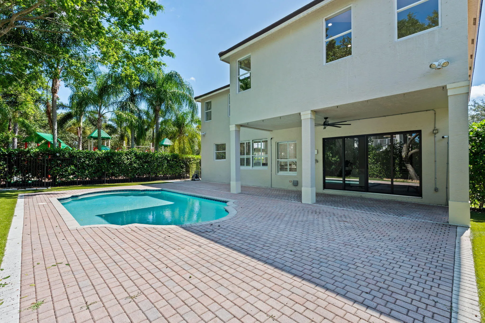 60-web-or-mls-A7402945