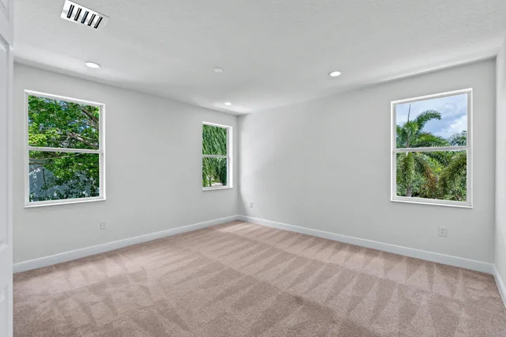 Bedroom 3 (2nd floor)