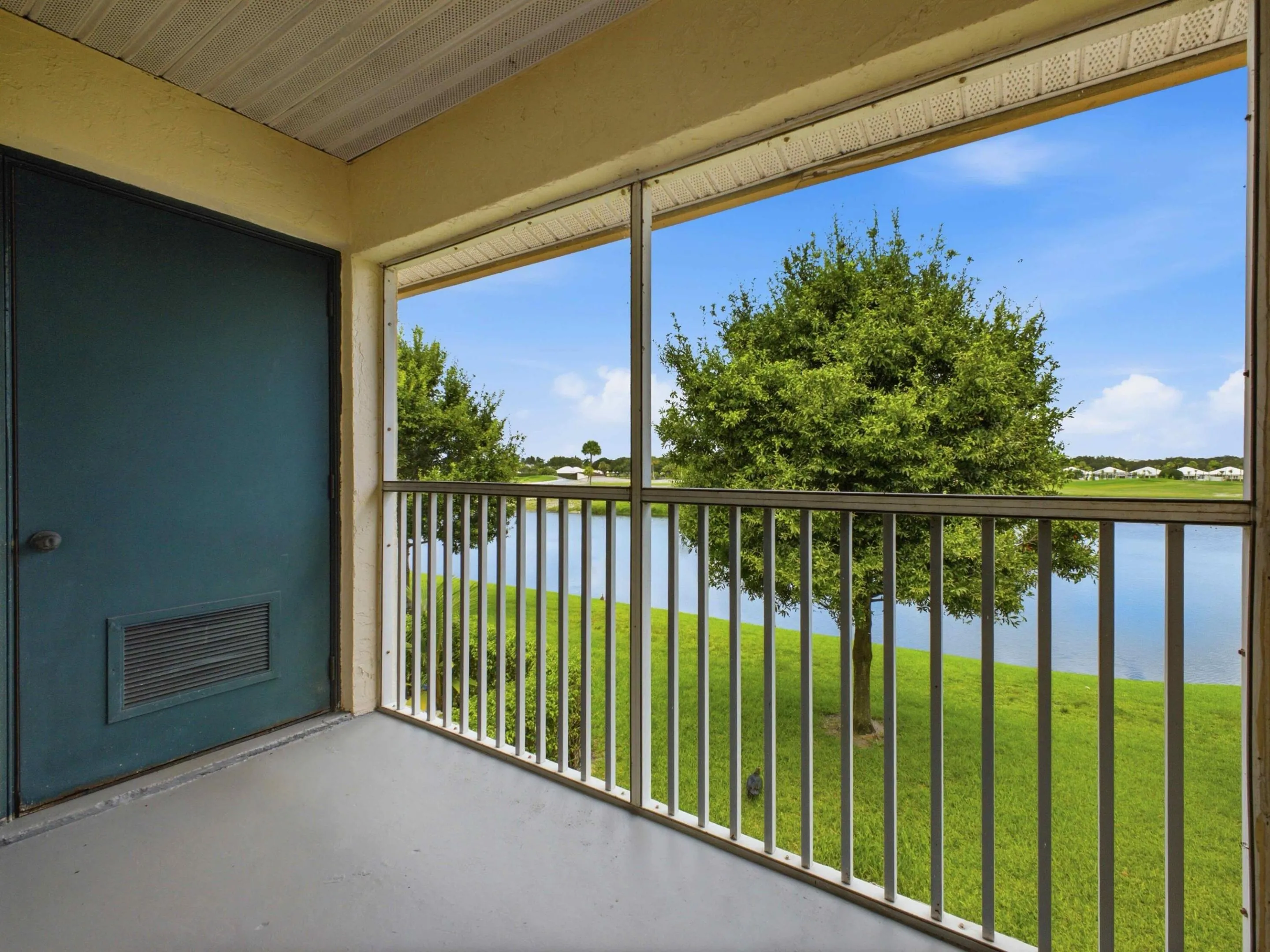 13215 Glenmoor Dr - Screened Balcony