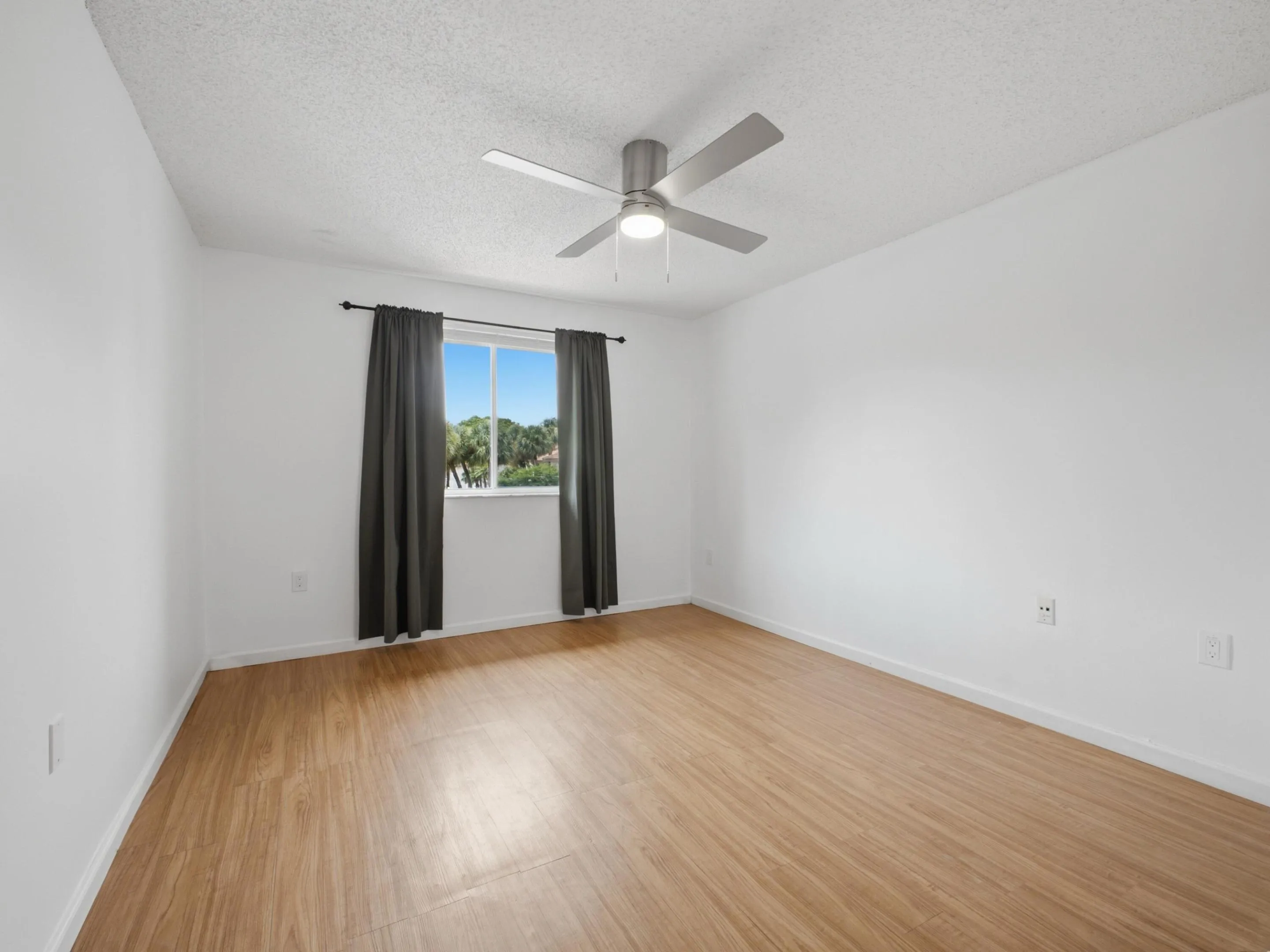13215 Glenmoor Dr - Bedroom 2