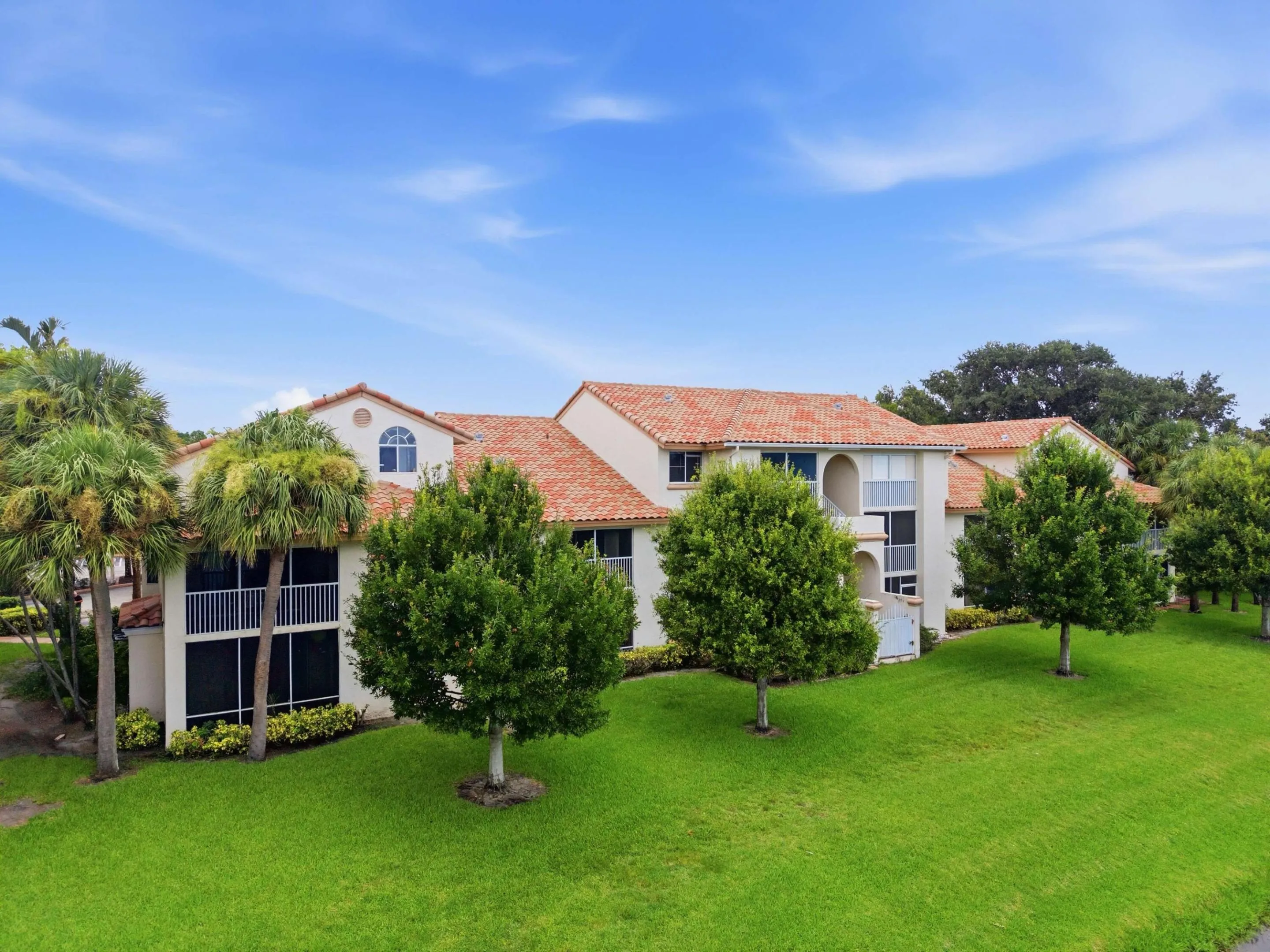 13215 Glenmoor Dr - Building Rear