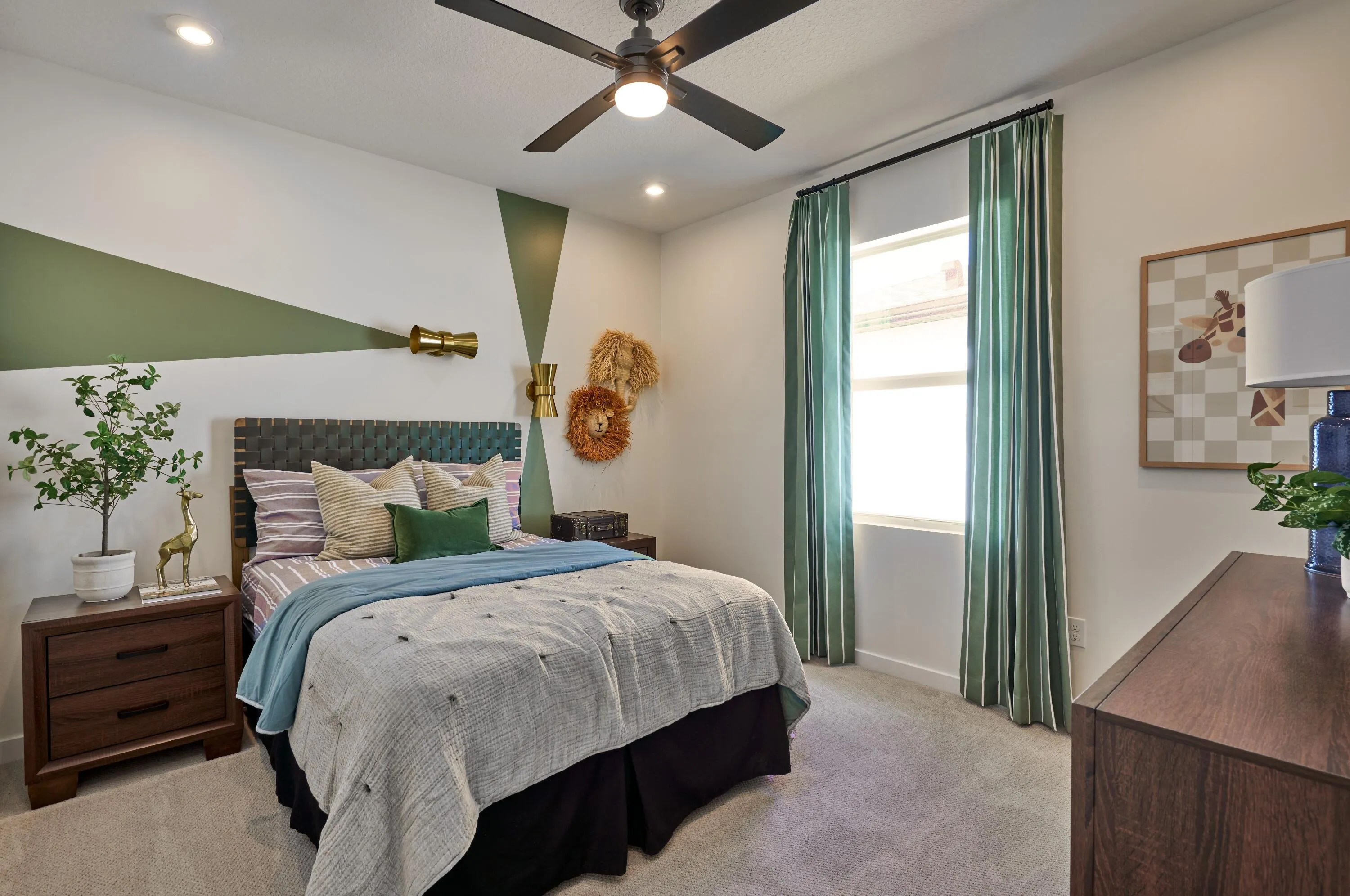 Stock photos represent builder's floorplan