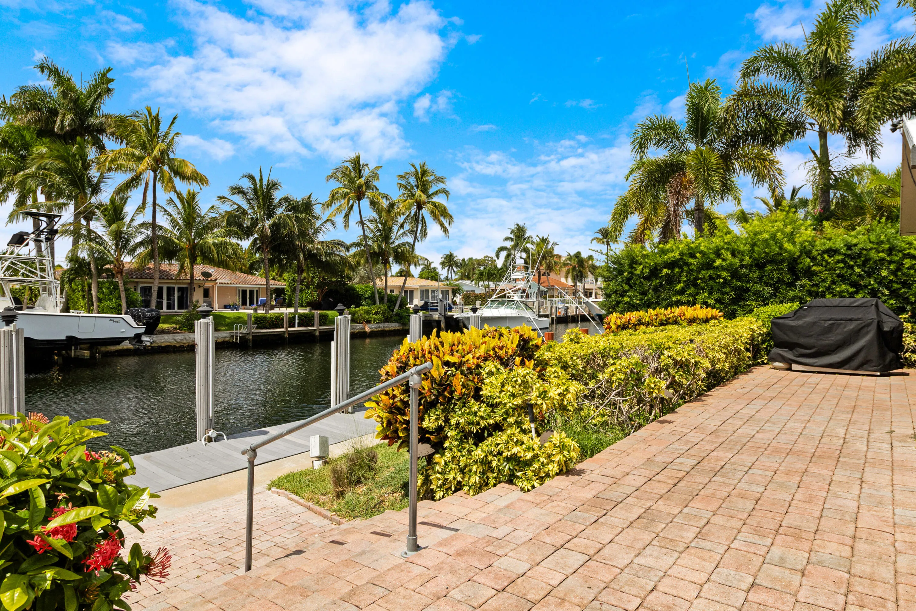 40_accutour_01 2700-ne-23rd-st -040