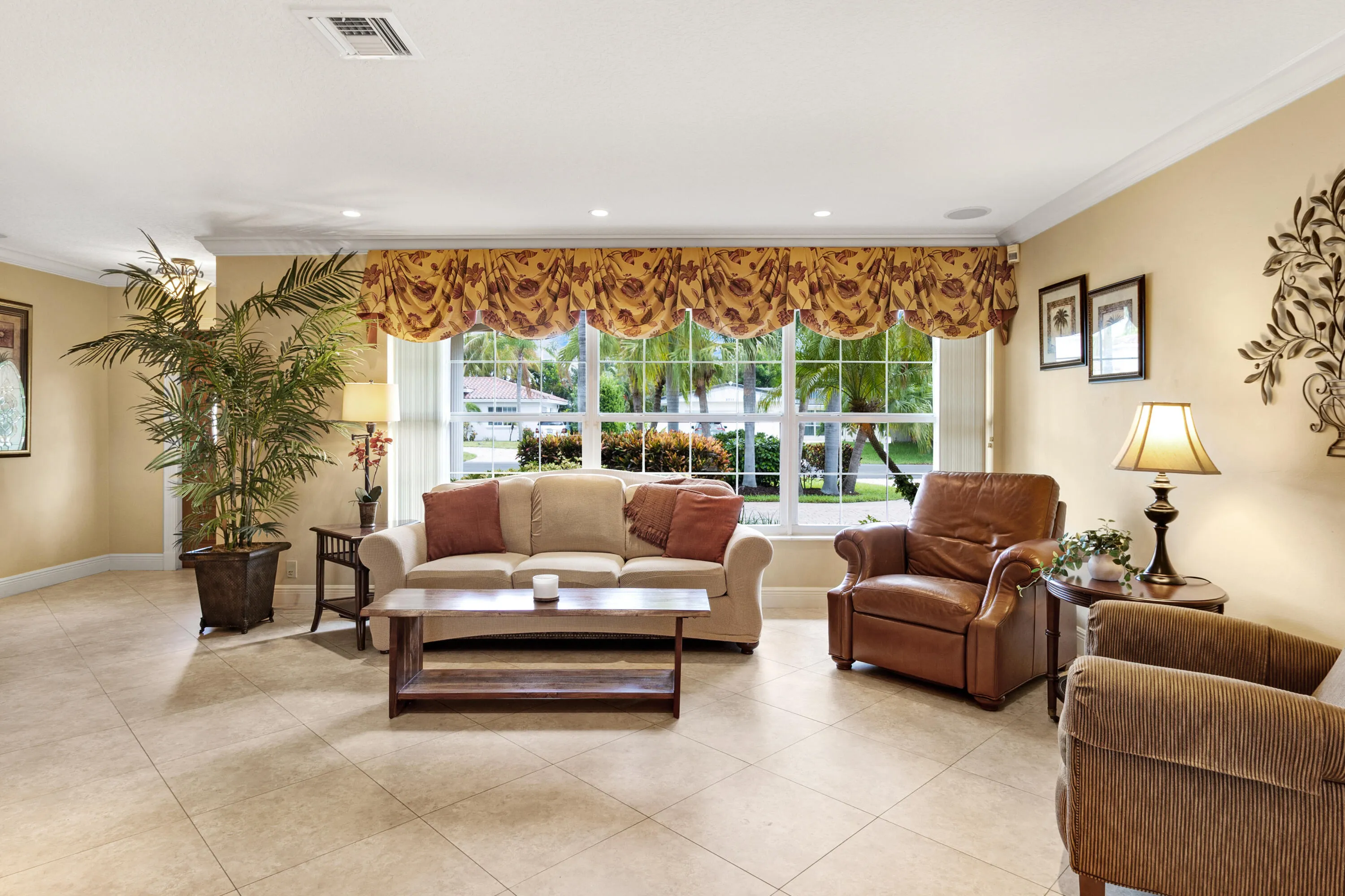6_accutour_01 2700-ne-23rd-st -006.png