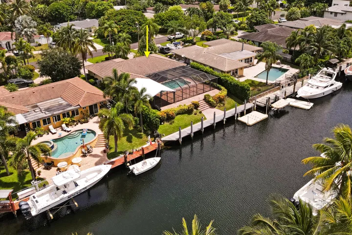 AccuTour_01 2700-ne-23rd-st -055