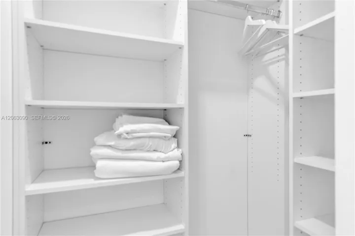 Two walkin Closets