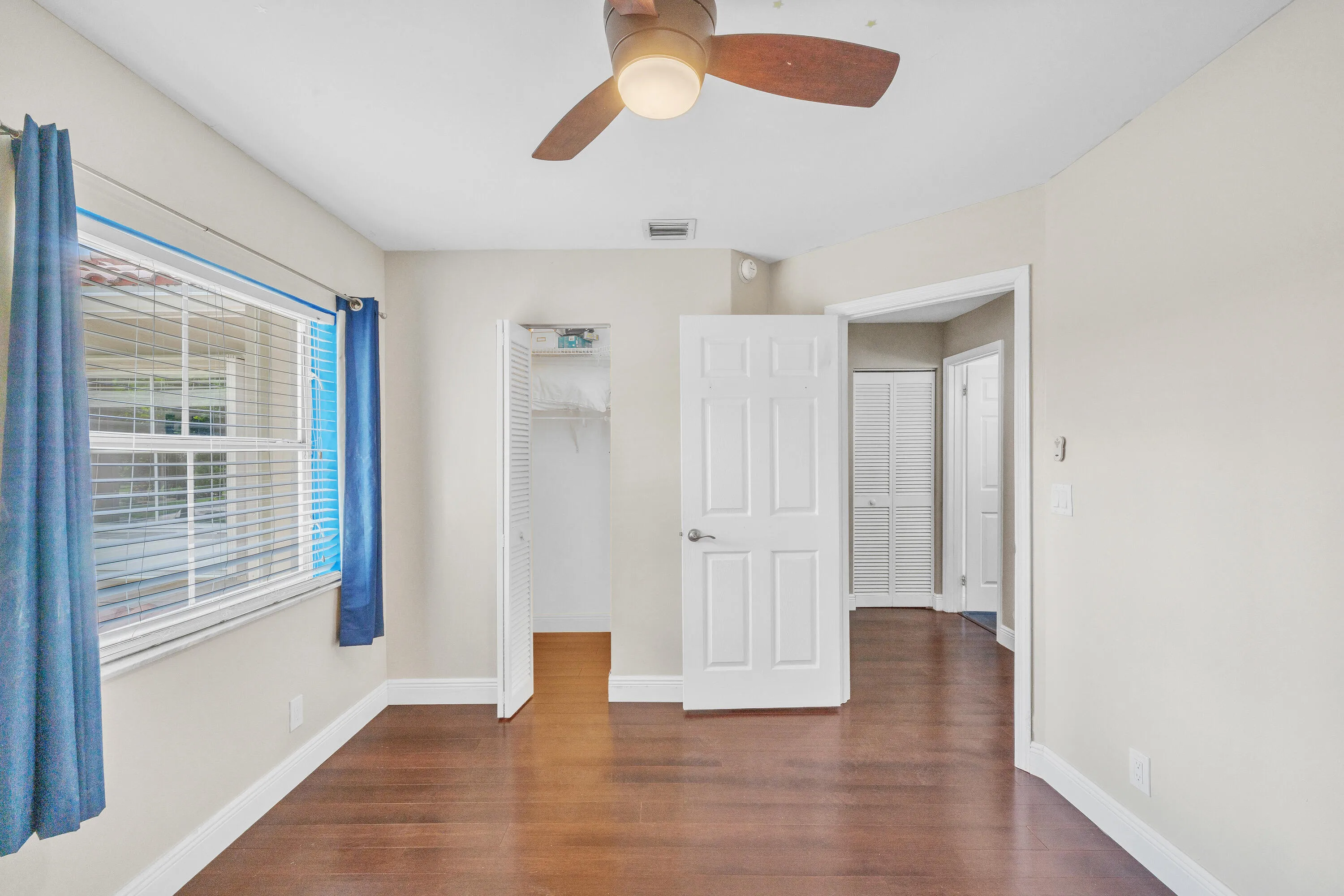 33 Guest Bedroom B (2)