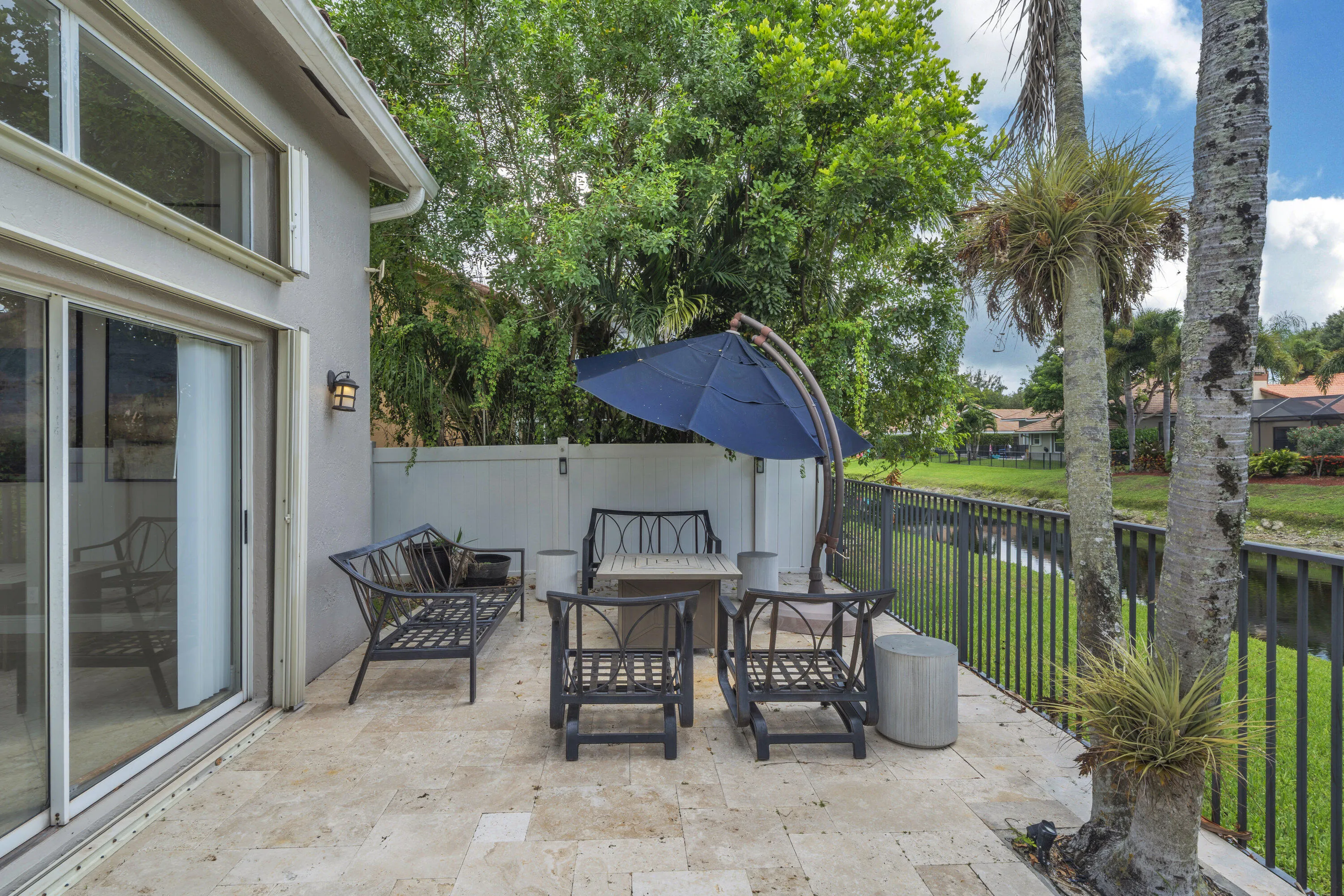 40 Backyard (3)