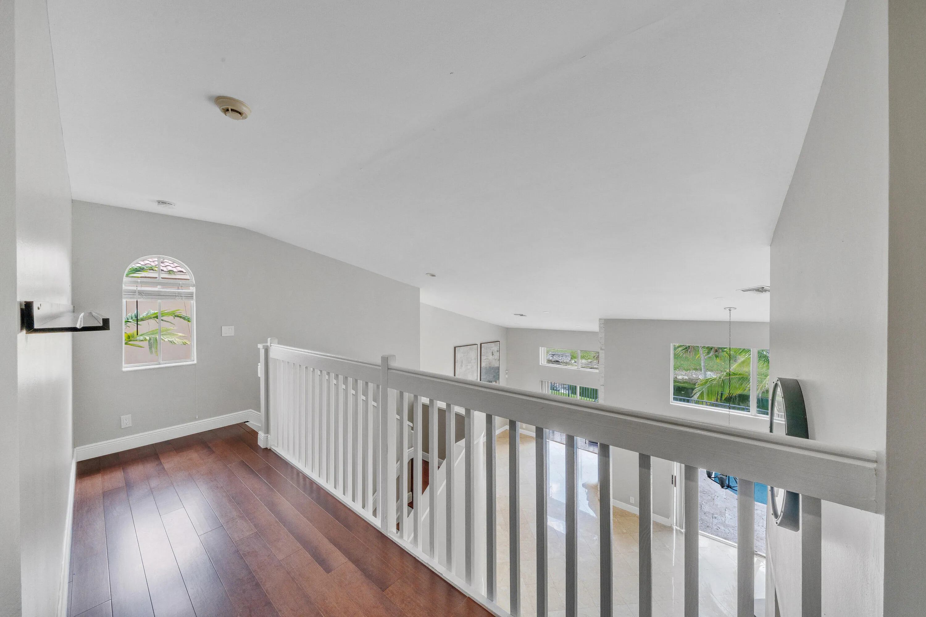 36 Stairwell (1)