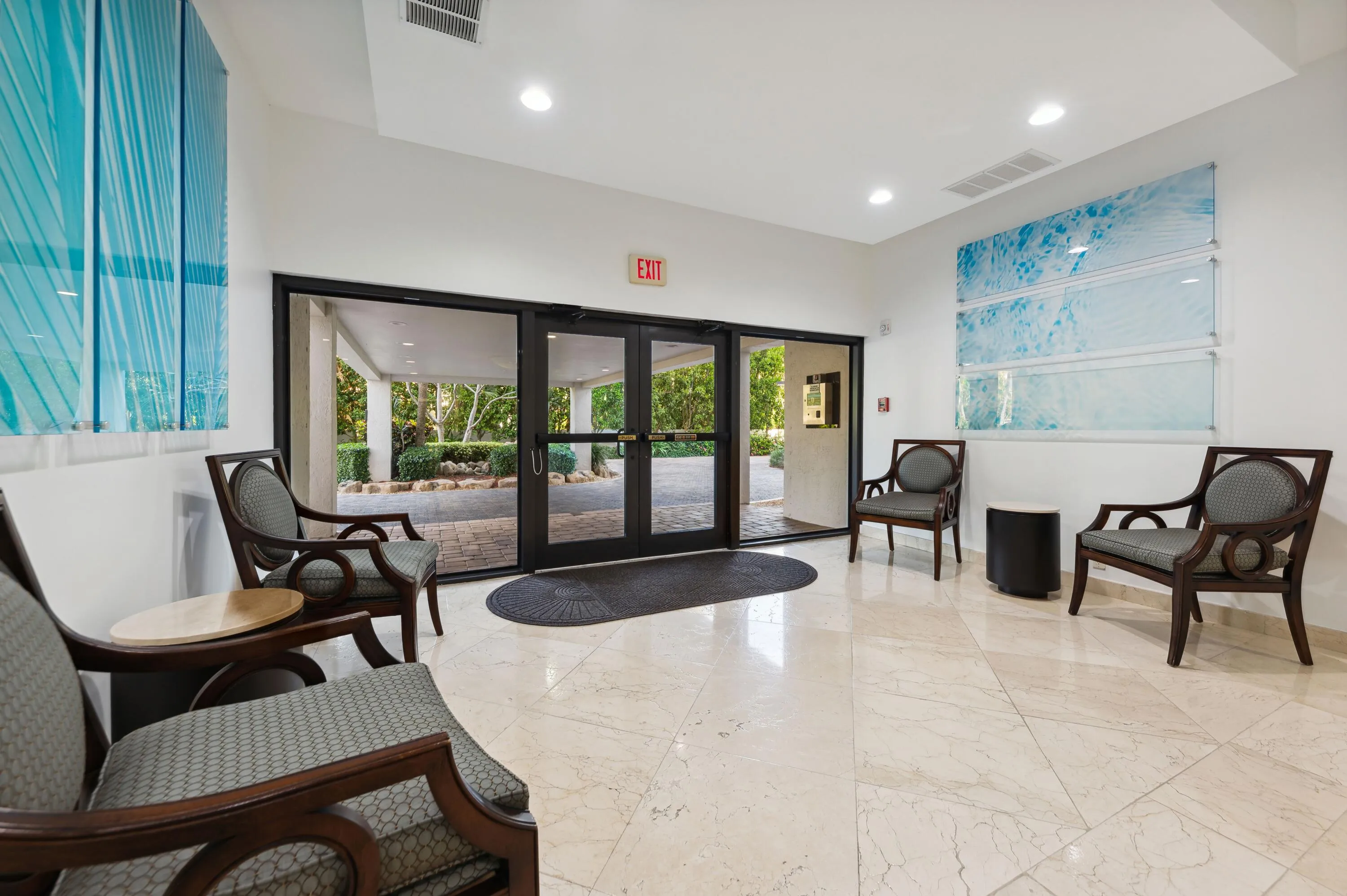 02_4600-S-Ocean-Blvd_Apt-303_Lobby_Print