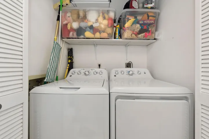 21_4600-S-Ocean-Blvd_Apt-301_Laundry-Roo