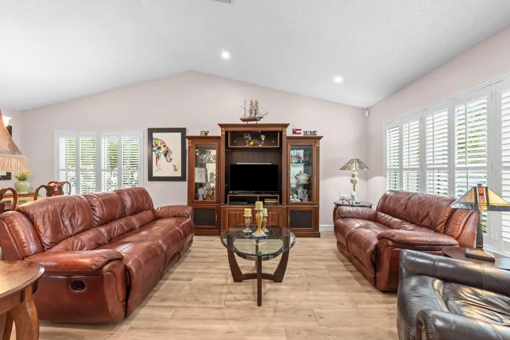 8-web-or-mls-1491 NW 99th Ave, Plantatio