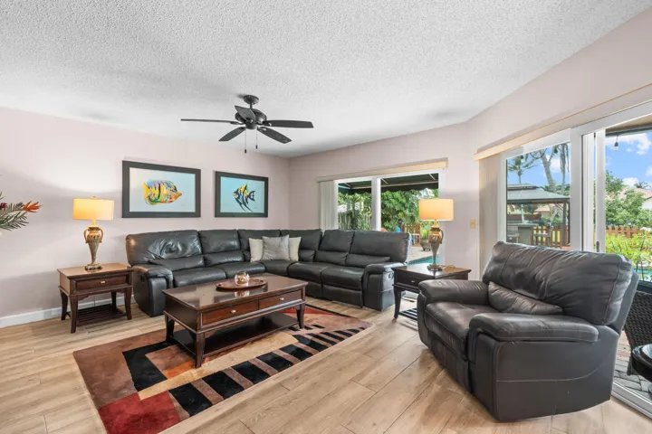 22-web-or-mls-1491 NW 99th Ave, Plantati