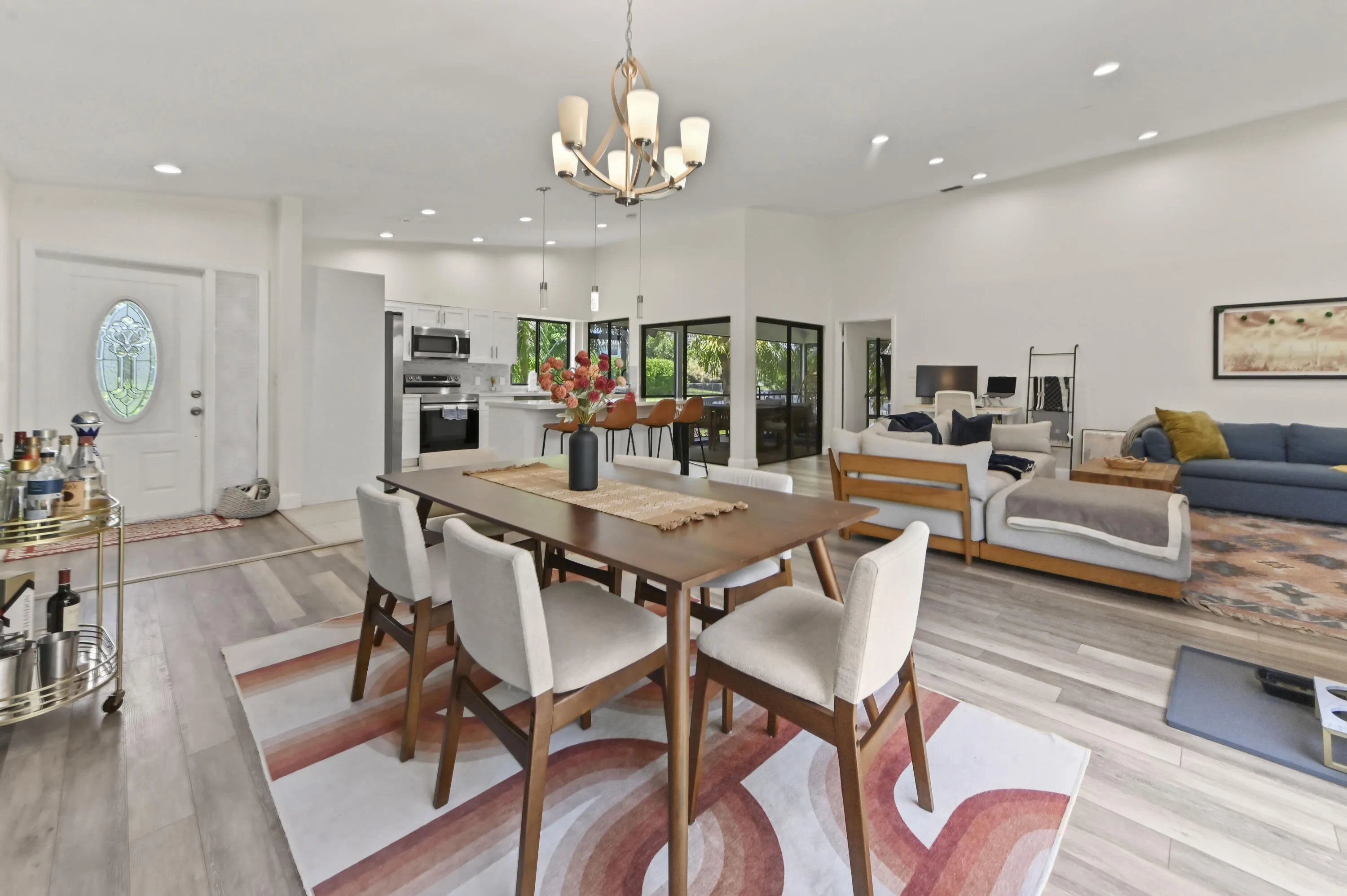 07 Dining Room 04