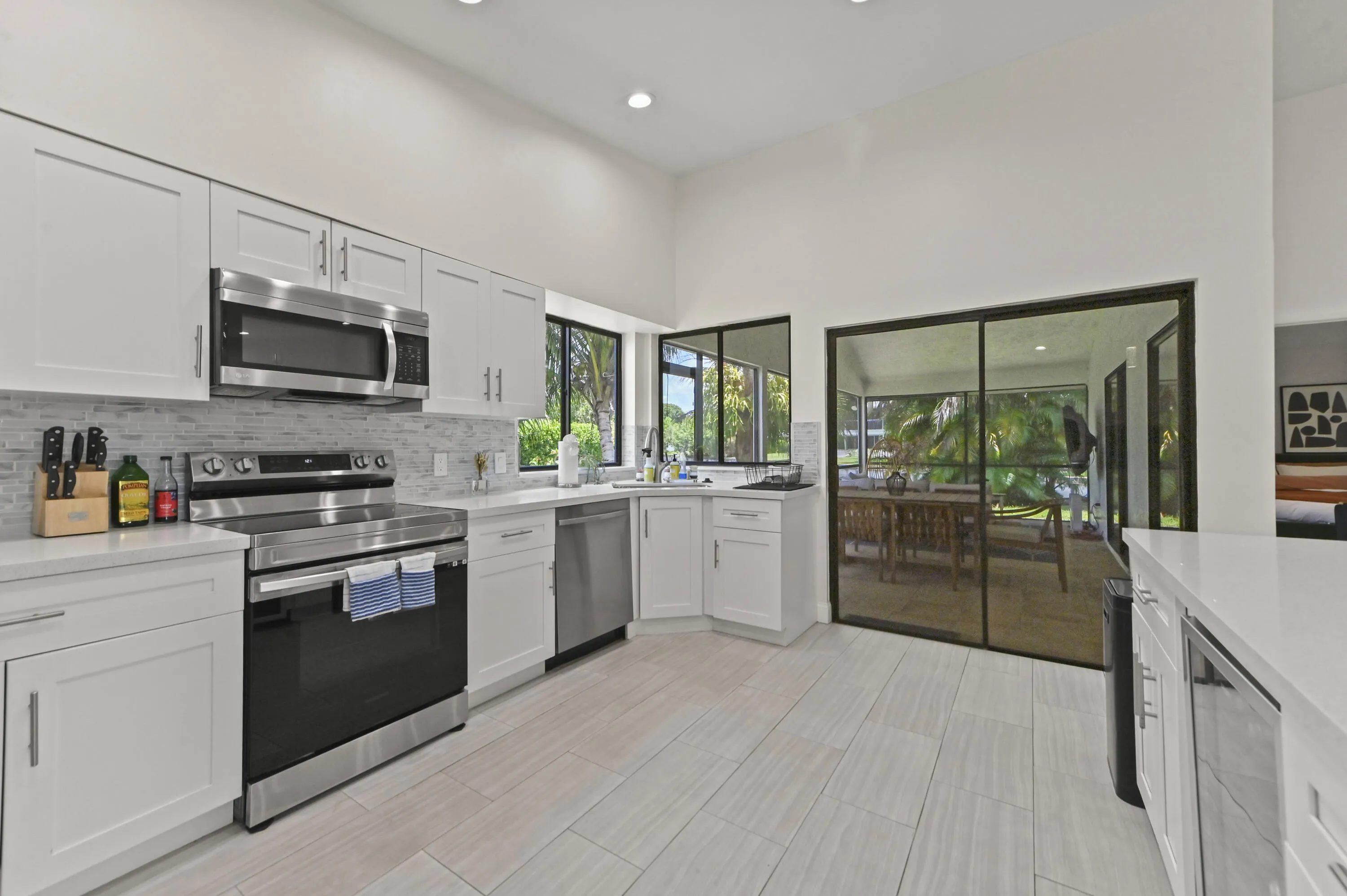 13 Kitchen 02