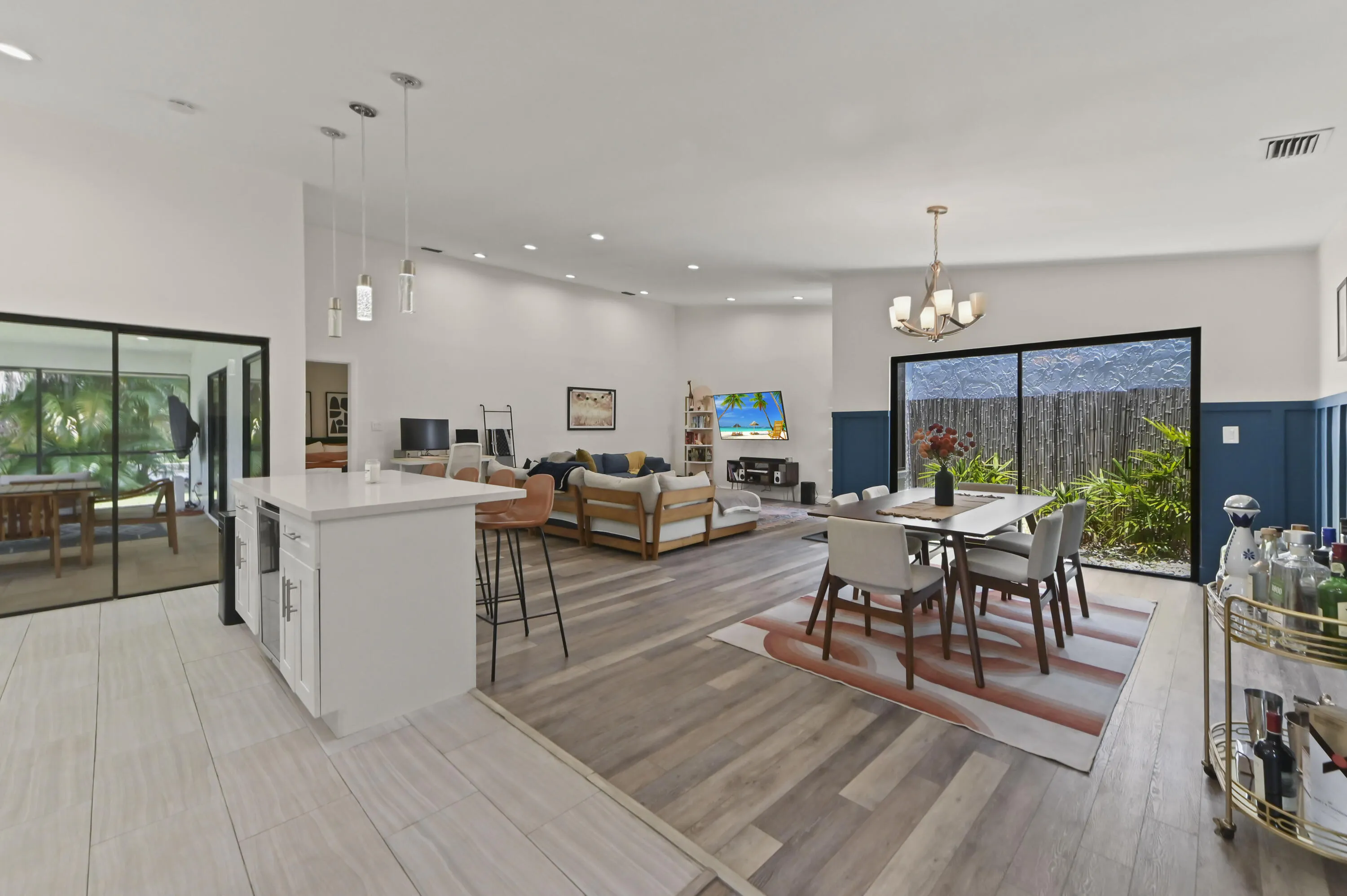 05 Dining Room 02