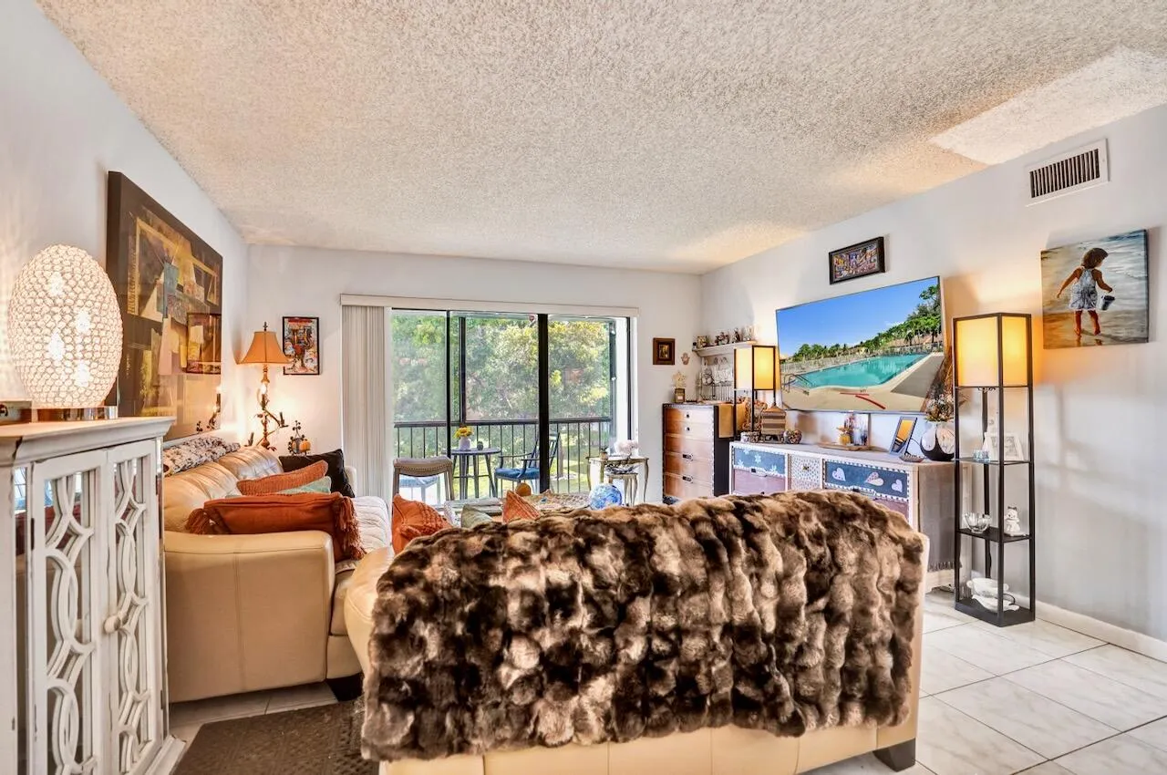 608 Sea Pine Way - 1