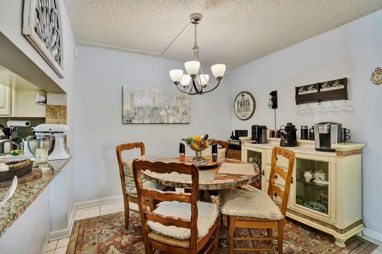 608 Sea Pine Way - 5