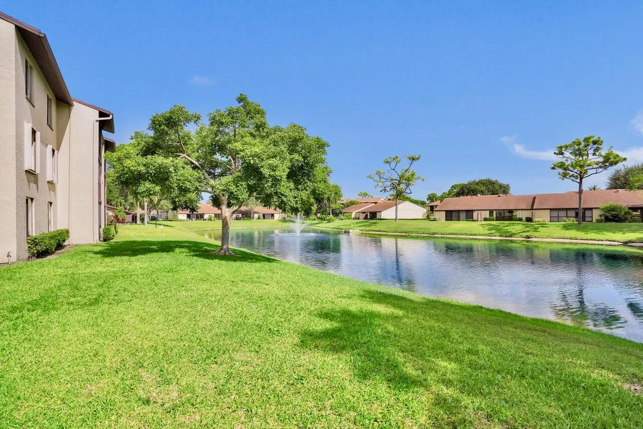 608 Sea Pine Way - 39
